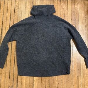Banana Republic 100% Cashmere Sweater